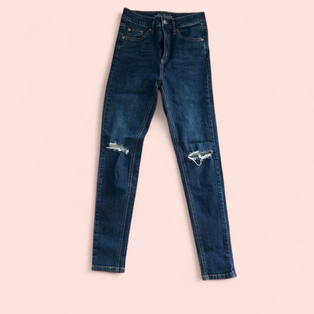 distressed dark wash skinny jeans